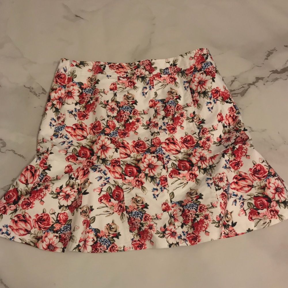 White and floral White House Black Market Skirt 14
